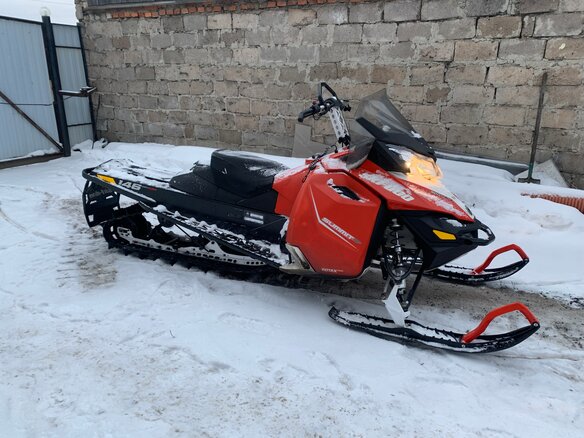 2014 BRP Ski-Doo Summit 600, красный, 750000 рублей - вид 2