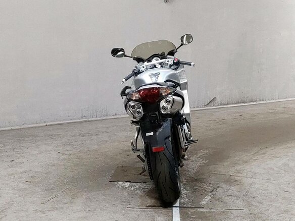 2006 Honda VFR 800, серебристый, 555000 рублей - вид 2