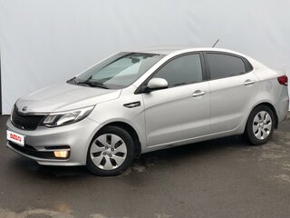 2015 Kia Rio III Рестайлинг, серебристый, 750000 рублей, вид 1