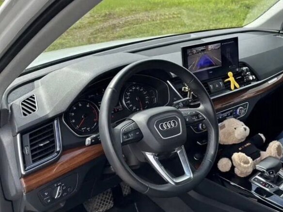 2023 Audi Q5 45 TFSI II (FY) Рестайлинг, белый, 5000000 рублей - вид 2