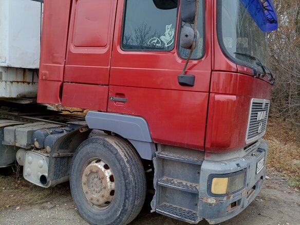 1999 MAN 19, красный, 670000 рублей - вид 4