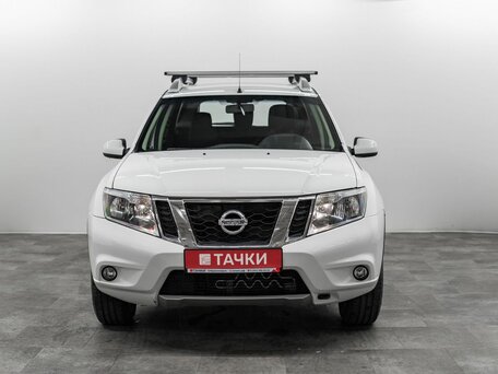 Nissan Terrano III (D10)