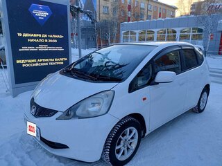 2009 Honda Fit II, белый, 850000 рублей, вид 1