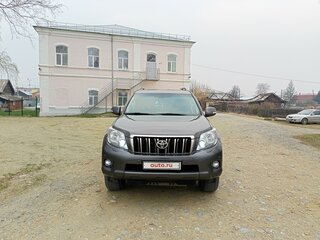 2011 Toyota Land Cruiser Prado 150 Series, серый, 3250000 рублей, вид 2