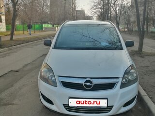 2011 Opel Zafira B Рестайлинг, белый, 450000 рублей, вид 3