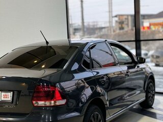 2015 Volkswagen Polo V Рестайлинг, чёрный, 960000 рублей, вид 1