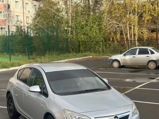 2011 Opel Astra J, серебристый, 550000 рублей, вид 2
