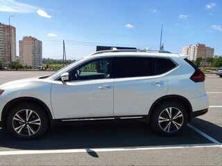 2018 Nissan Rogue II Рестайлинг, белый, 1900000 рублей, вид 3