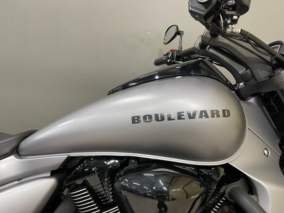 2017 Suzuki Boulevard M109R, серый, 1250000 рублей - вид 16
