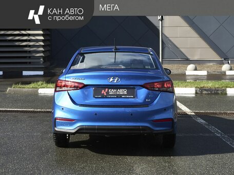 2017 Hyundai Solaris II, синий, 1138000 рублей, вид 4