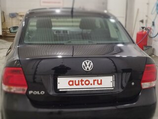 2015 Volkswagen Polo V Рестайлинг, чёрный, 1050000 рублей, вид 4