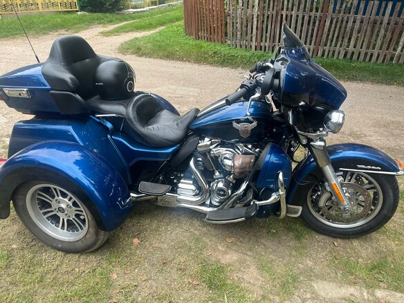 2018 Harley-Davidson Tri Glide, синий, 2000000 рублей - вид 5