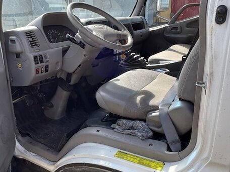 2011 Hino Series 300 (Dutro), белый, 1550000 рублей, вид 4