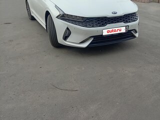 2020 Kia K5 III, белый, 2250000 рублей, вид 1