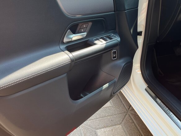 2019 Mercedes-Benz B-Класс 180 d III (W247), белый, 2400000 рублей - вид 14