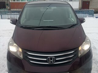 2011 Honda Freed I, красный, 1300000 рублей, вид 1