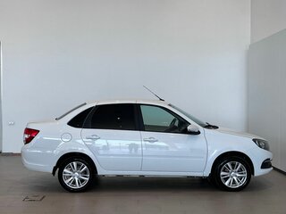 2025 Lada (ВАЗ) Granta I Рестайлинг, белый, 1038000 рублей, вид 4