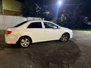 2012 Toyota Corolla X (E140, E150) Рестайлинг, белый, 800000 рублей, вид 4