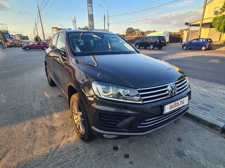 2015 Volkswagen Touareg II Рестайлинг, коричневый, 3500000 рублей, вид 3