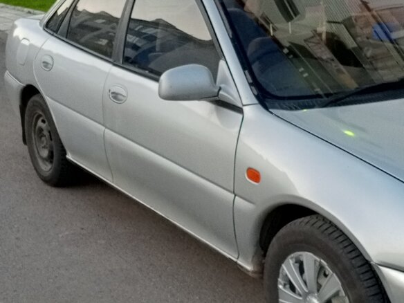 1991 Mitsubishi Mirage IV, серый, 85000 рублей - вид 3