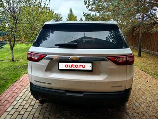 2018 Chevrolet Traverse II, белый, 2800000 рублей, вид 3