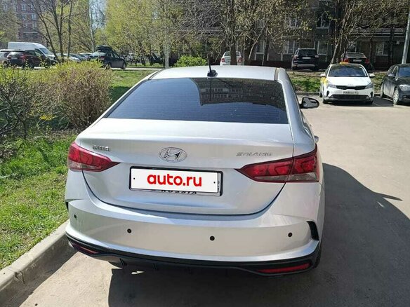 2021 Hyundai Solaris II Рестайлинг, серый, 1490000 рублей - вид 2