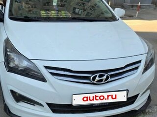 2015 Hyundai Solaris I Рестайлинг, белый, 900000 рублей, вид 3