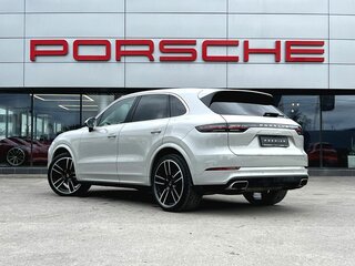 2021 Porsche Cayenne III, серый, 7640000 рублей, вид 3