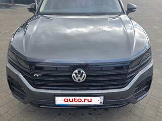 2020 Volkswagen Touareg III, серый, 6800000 рублей, вид 2