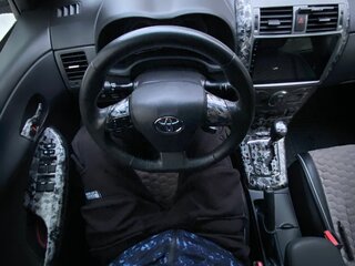 2011 Toyota Corolla X (E140, E150) Рестайлинг, серебристый, 950000 рублей, вид 4