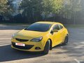 2014 Opel Astra GTC J Рестайлинг, жёлтый, 950000 рублей