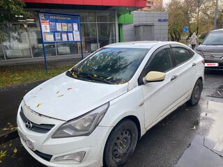 2015 Hyundai Solaris I Рестайлинг, белый, 350000 рублей, вид 1