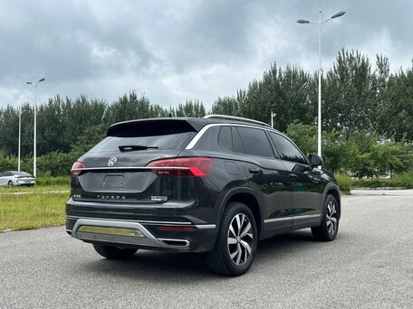 2021 Volkswagen Tayron I, чёрный, 2350000 рублей, вид 4