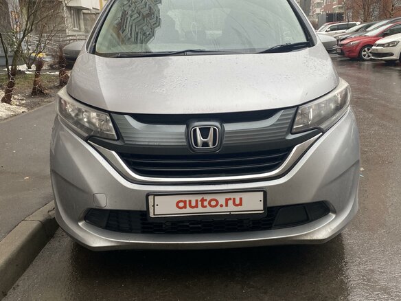 2019 Honda Freed II, серый, 1400000 рублей - вид 1