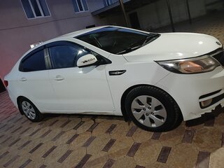 2015 Kia Rio III, белый, 700000 рублей, вид 2