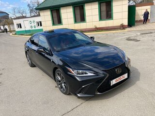 2019 Lexus ES 350 VII, чёрный, 4400000 рублей, вид 4