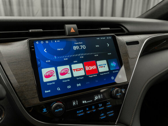 2018 Toyota Camry VIII (XV70), чёрный, 2245000 рублей - вид 19