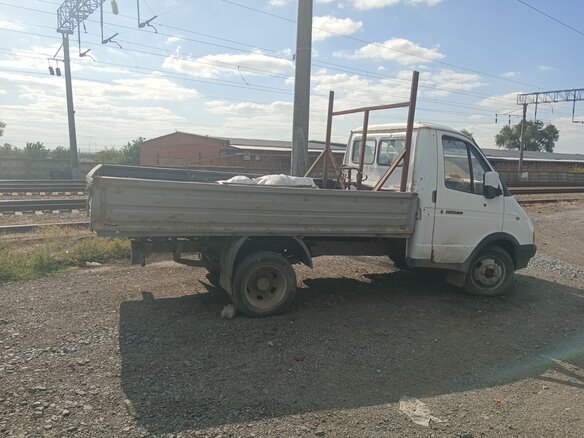 2002 ГАЗ ГАЗель (3302), белый, 280000 рублей - вид 2