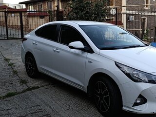 2021 Hyundai Solaris II Рестайлинг, белый, 1500000 рублей, вид 3