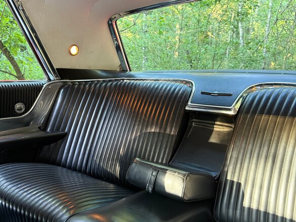 1964 Ford Thunderbird IV, красный, 6000000 рублей - вид 10