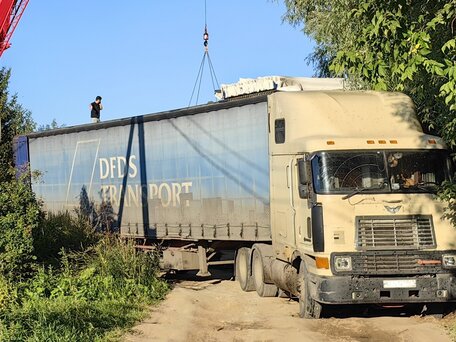 1998 International 9000 Series, бежевый, 550000 рублей, вид 1