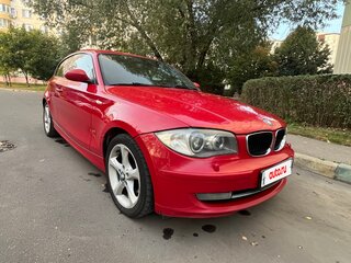 2008 BMW 1 серии 120i I (E81/E82/E87/E88) Рестайлинг, красный, 750000 рублей, вид 4