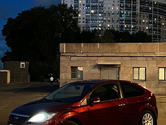 2008 Ford Focus II Рестайлинг, красный, 410000 рублей