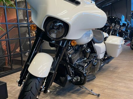 2023 Harley-Davidson Street Glide ST, белый, 3640000 рублей, вид 3