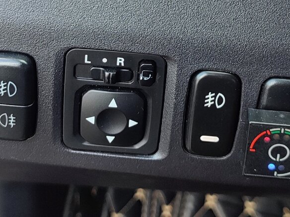 2011 Mitsubishi Pajero IV Рестайлинг 1, коричневый, 1950000 рублей - вид 37