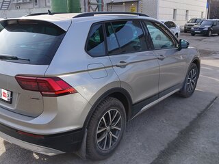 2019 Volkswagen Tiguan II, серебристый, 1850000 рублей, вид 4
