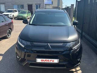 2021 Mitsubishi Outlander III Рестайлинг 3, чёрный, 2800000 рублей, вид 2