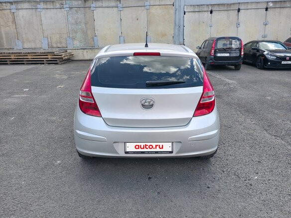 2009 Hyundai i30 I, бежевый, 360000 рублей - вид 4