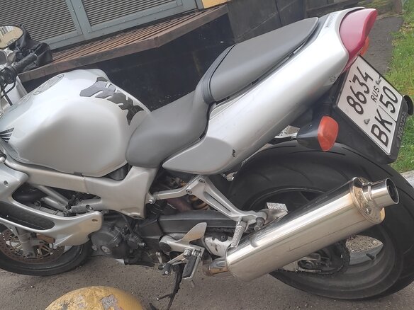 1998 Honda VTR 1000, серебристый, 350000 рублей - вид 2