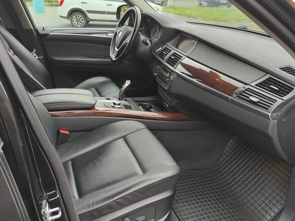 2009 BMW X5 30i II (E70), чёрный, 2100000 рублей - вид 4